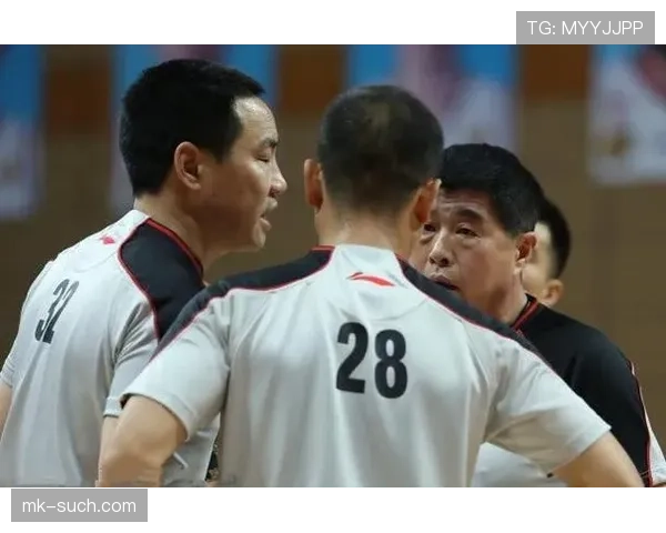 三秒规则在国际篮联和NBA中有何不同？读懂判罚差异