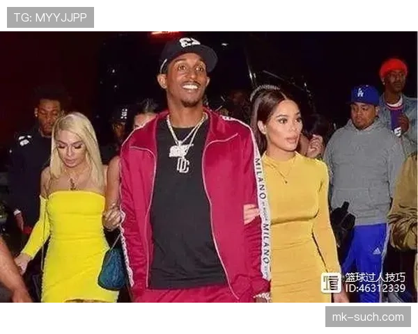 东契奇休赛期天天吃牛排配红酒，训练馆打卡比网红还勤？